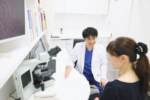 診察